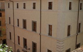 Navona Palace Luxury Inn